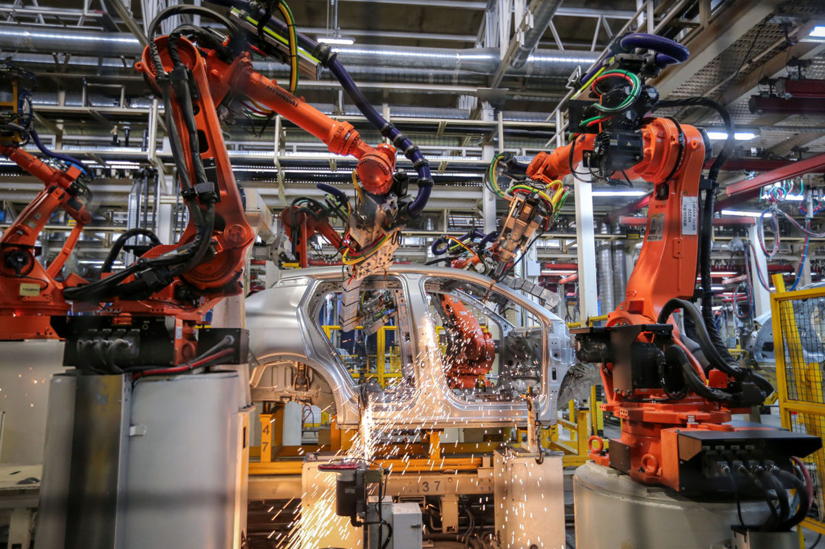 مدیرعامل ایران‌خودرو:  هیچ سازنده‌ای حذف نمی‌شود