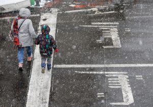 یخ زدگی معابر در ساعات پایانی امشب؛ پلیس راه هشدار داد