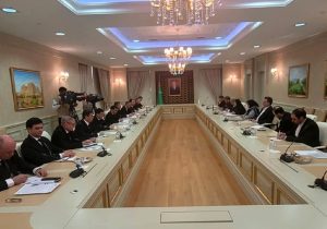 برنامه ایران برای افزایش ارتباط با ترکمنستان/ ترانزیت ۲۰ میلیون تن بار بررسی شد