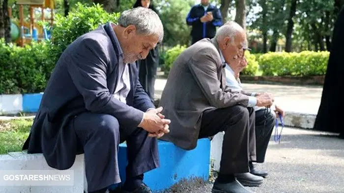 کلاه بزرگ بر سر بازنشستگان  | بسته‌های معیشتی تقلبی از آب در آمد!