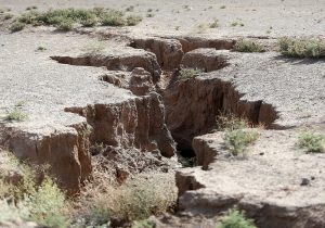 یک‌میلیون چاه در ایران؛ ۳۵۰ هزار حلقه روی زمین‌های در حال فرونشست!