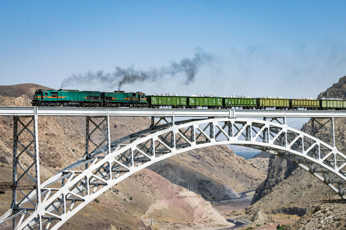 حمل نقل ریلی شارژ شد؛ امضای تفاهم‌نامه ۷۵۰ میلیون دلاری