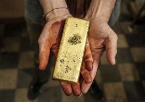 رشد طلای جهانی با نگرانی‌ها از جنگ تجاری و دلار ضعیف‌تر