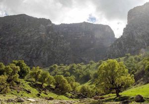 کشف معدن گمشده سنگ‌های کاخ داریوش در آبدانان ایلام