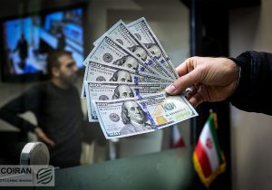 حرکت خلاف جهت صندوق‌های طلا و بورس/ حباب طلا منفی شد؛ دلار در محدوده رنج