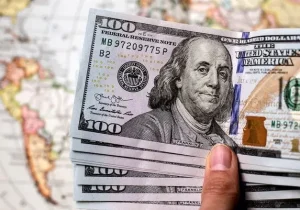 صعود قیمت دلار در بازار آزاد با سیگنال تعویق مذاکرات (۱۴ اردیبهشت)