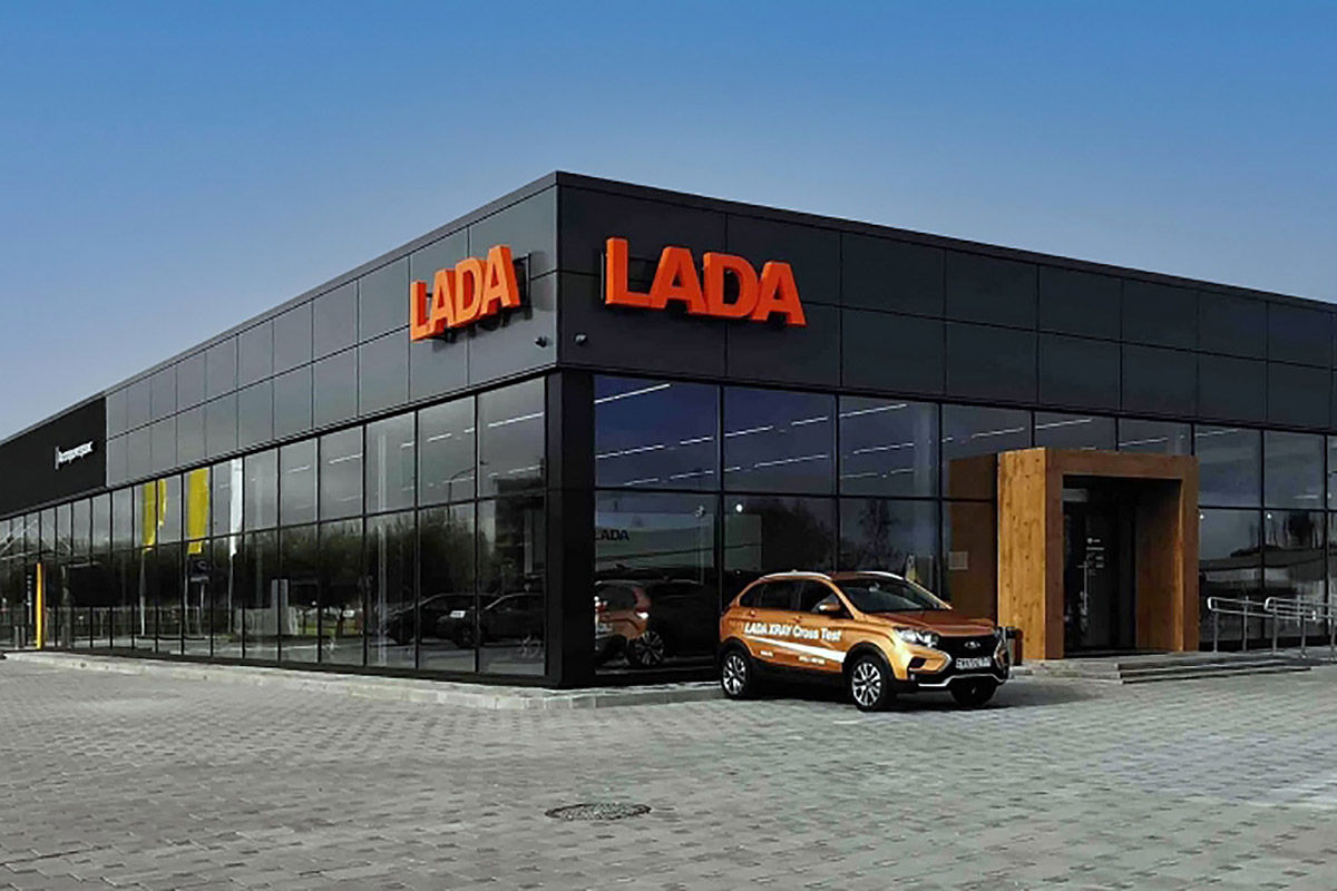 ورود خودروساز روسی «لادا» به ایران/ مجلس نسبت به تکرار تجربه خودروهای بی‌کیفیت هشدار داد