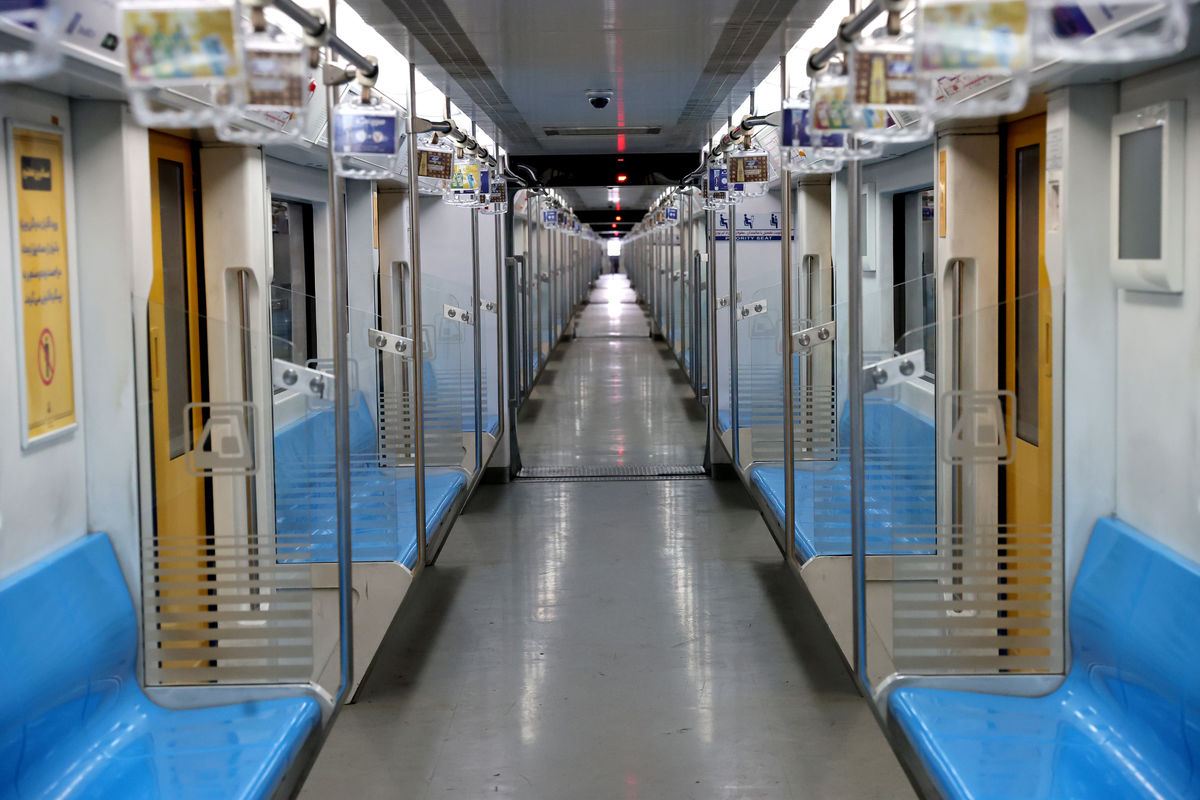 توقف موقت سرویس‌دهی مترو به فرودگاه مهرآباد در پی تعلیق پروازها