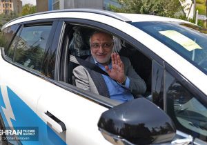 تاکسی آنلاین شهرداری زیر تیغ نقد کارشناسان / یک جامعه‌شناس شهری: اولویت‌های تهران جای دیگری است