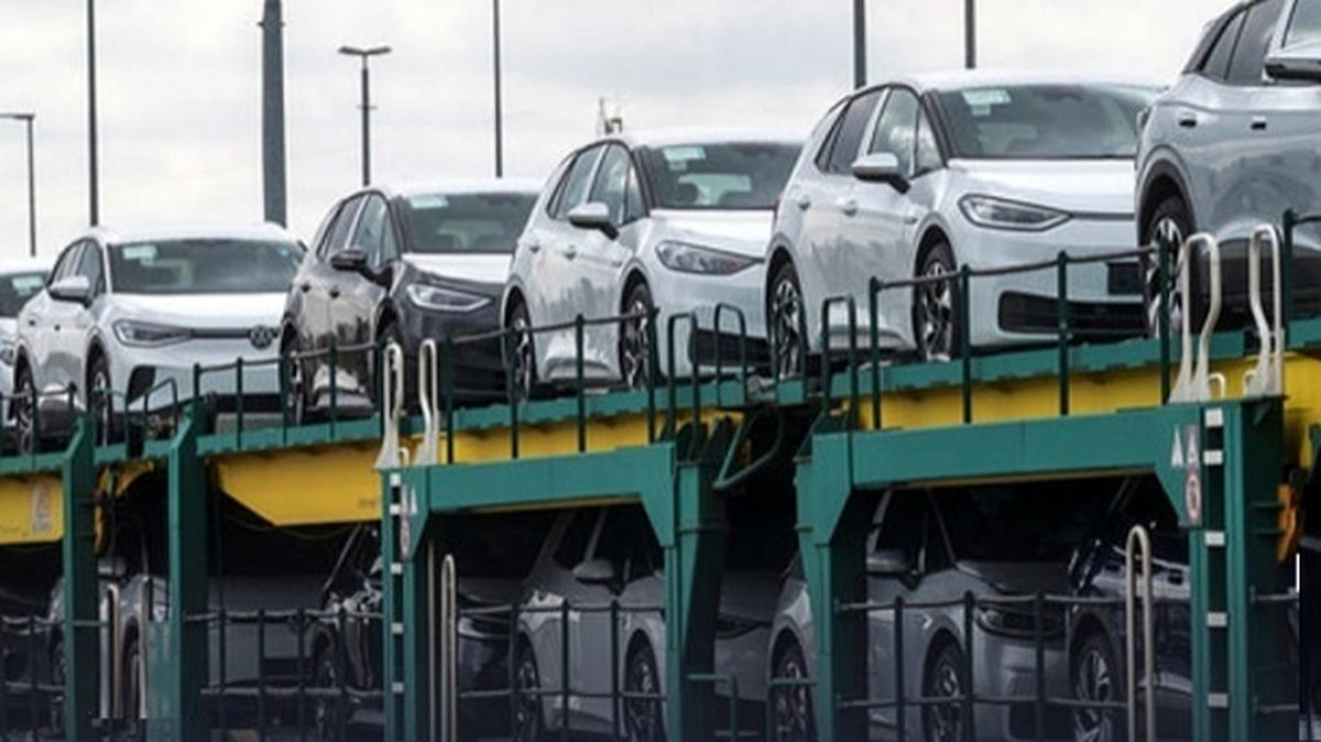 واردات خودرو ادامه دارد اما تعرفه‌ها در دست بررسی است
