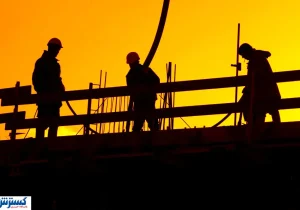 اعتراض مقابل ریاست جمهوری؛ پیمانکاران باید بروند!